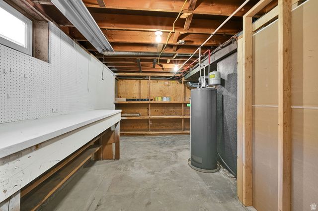 2105 W 5700 S, Roy, UT 84067