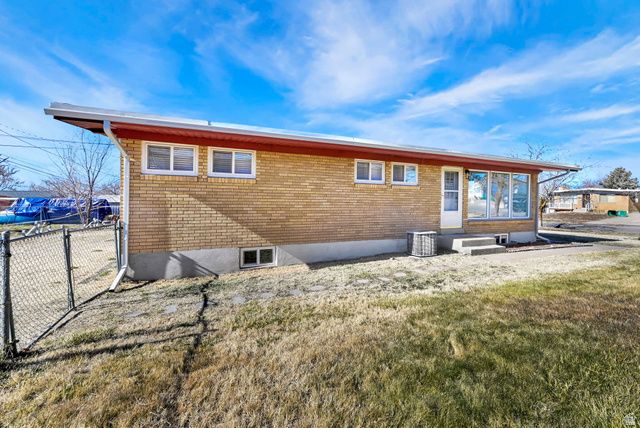 2105 W 5700 S, Roy, UT 84067