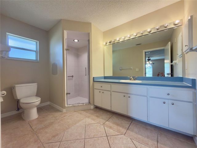 5805 HELEN WAY, Sarasota, FL 34243