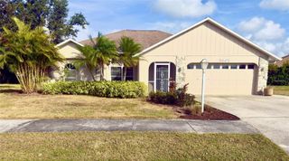 5805 HELEN WAY, Sarasota, FL 34243