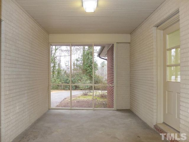 1111 Roosevelt Drive, Chapel Hill, NC 27514
