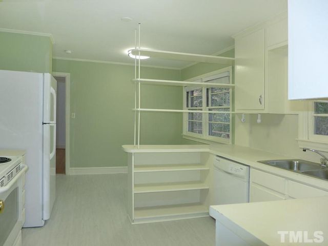 1111 Roosevelt Drive, Chapel Hill, NC 27514