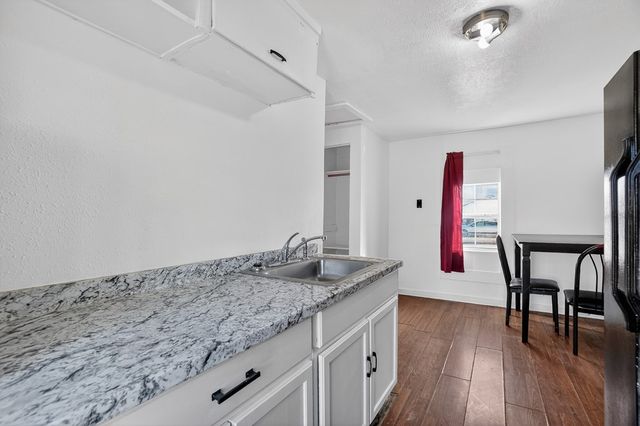 1001 N Main St, Midland, TX 79701