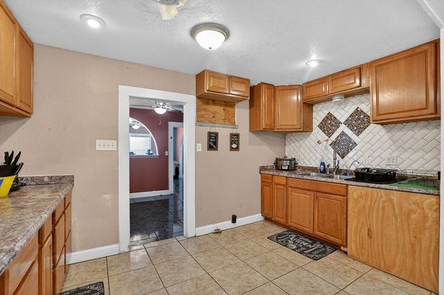 1001 N Main St, Midland, TX 79701