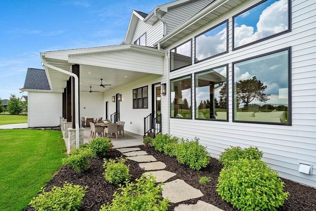 707 BLACKBERRY COURT, Hobart, WI 54155