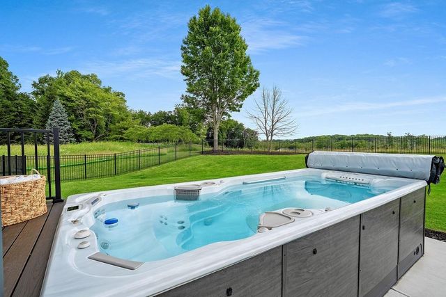 707 BLACKBERRY COURT, Hobart, WI 54155