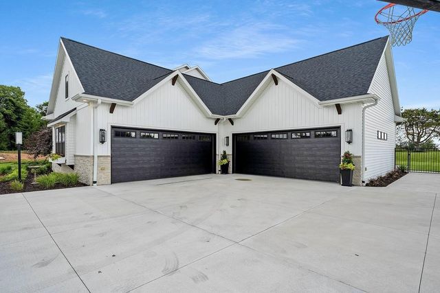 707 BLACKBERRY COURT, Hobart, WI 54155