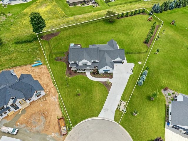 707 BLACKBERRY COURT, Hobart, WI 54155