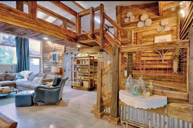 1382 Cavern Ct, Clarksville, TN 37043