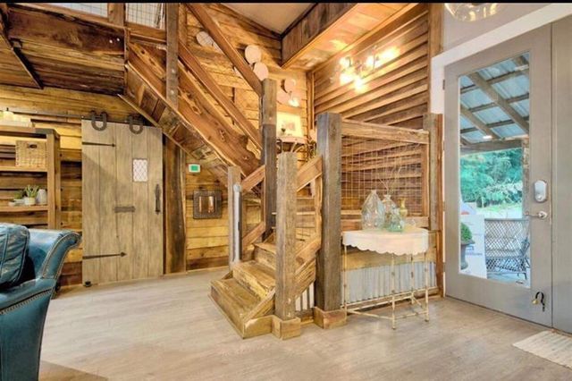 1382 Cavern Ct, Clarksville, TN 37043