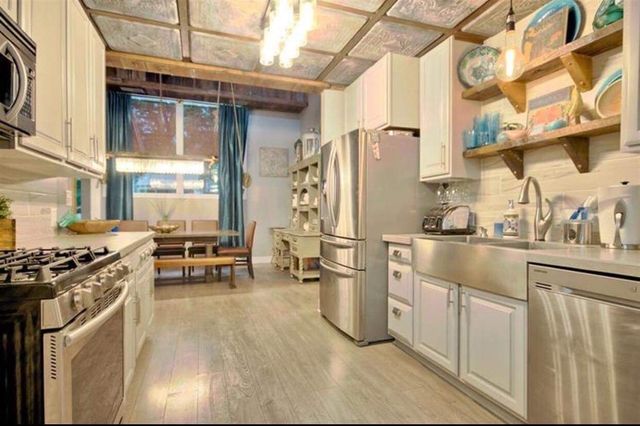 1382 Cavern Ct, Clarksville, TN 37043