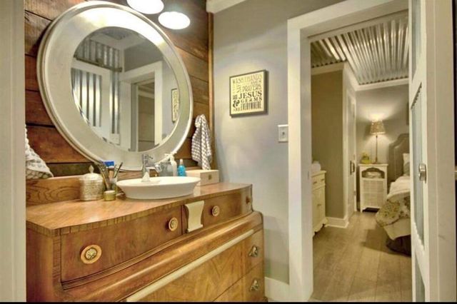 1382 Cavern Ct, Clarksville, TN 37043