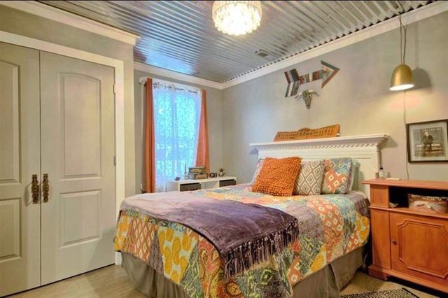 1382 Cavern Ct, Clarksville, TN 37043