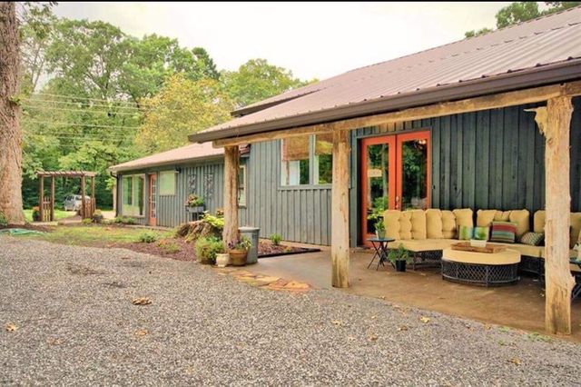 1382 Cavern Ct, Clarksville, TN 37043