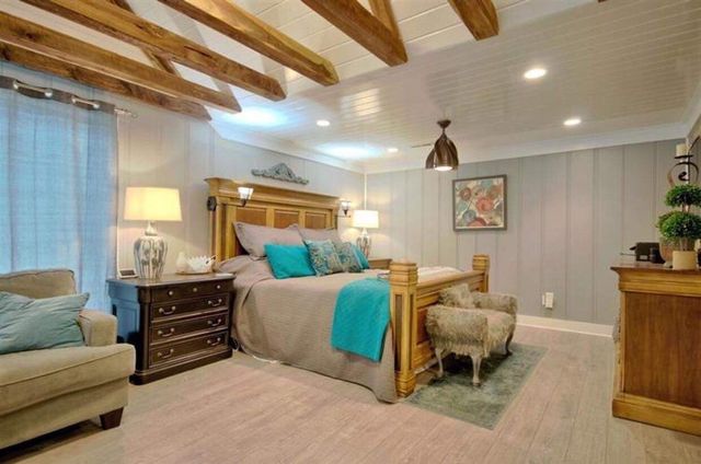 1382 Cavern Ct, Clarksville, TN 37043