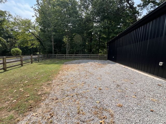 1382 Cavern Ct, Clarksville, TN 37043