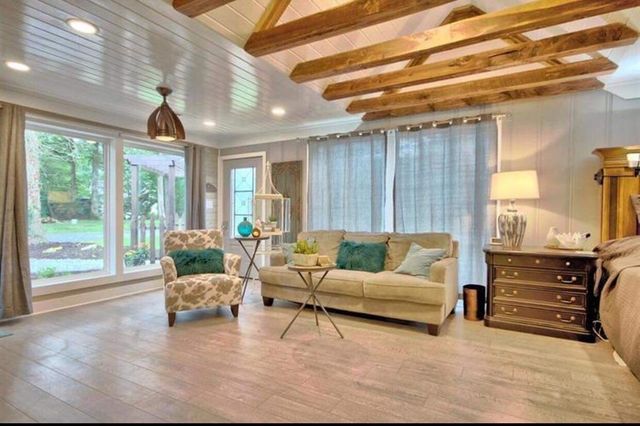 1382 Cavern Ct, Clarksville, TN 37043