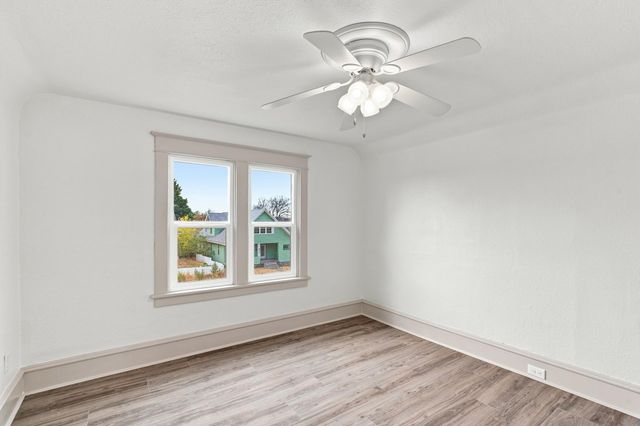 318 W Knox Ave, Spokane, WA 99205