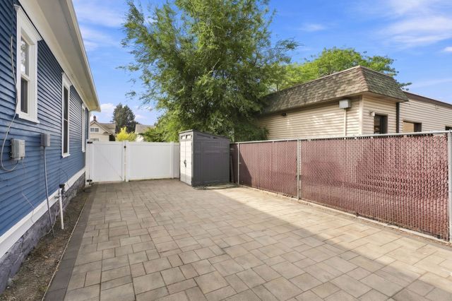 318 W Knox Ave, Spokane, WA 99205