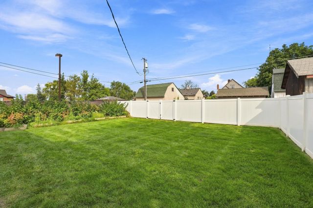 318 W Knox Ave, Spokane, WA 99205