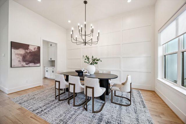 1729 Chippendale Road, Houston, TX 77018