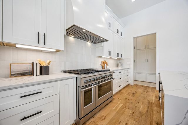 1729 Chippendale Road, Houston, TX 77018