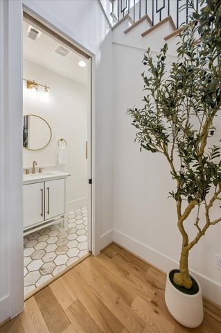 1729 Chippendale Road, Houston, TX 77018
