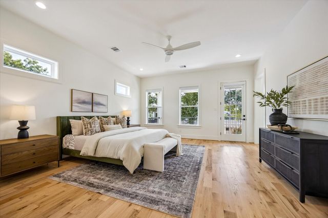 1729 Chippendale Road, Houston, TX 77018