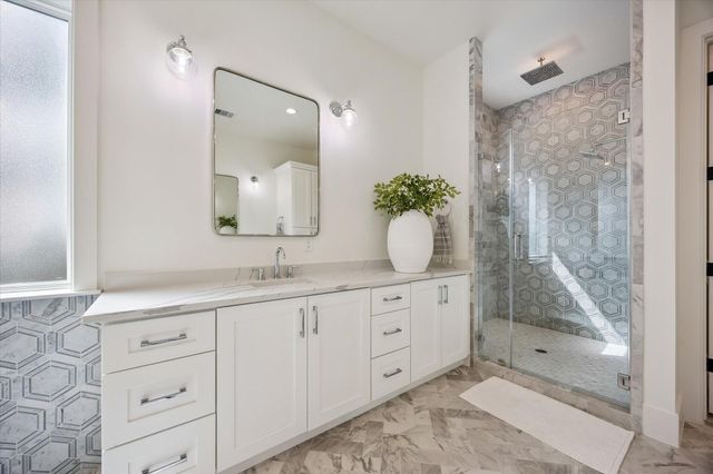 1729 Chippendale Road, Houston, TX 77018