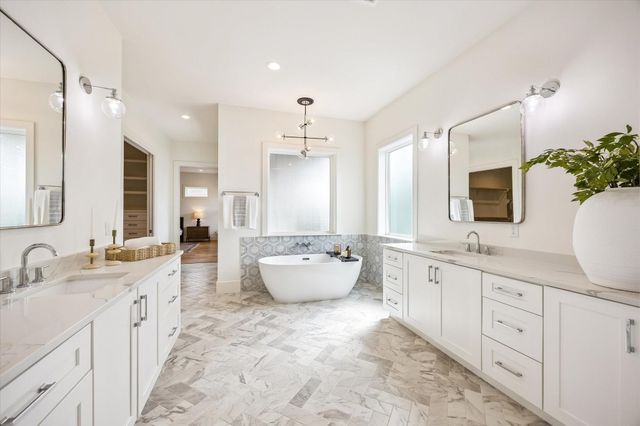 1729 Chippendale Road, Houston, TX 77018