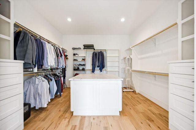 1729 Chippendale Road, Houston, TX 77018