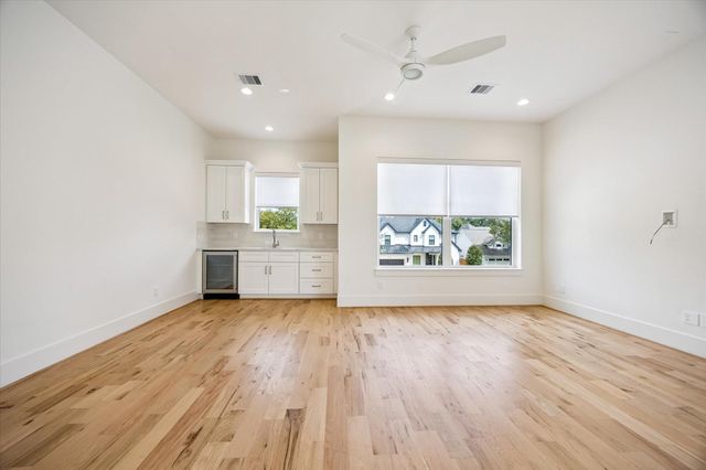 1729 Chippendale Road, Houston, TX 77018