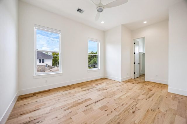 1729 Chippendale Road, Houston, TX 77018