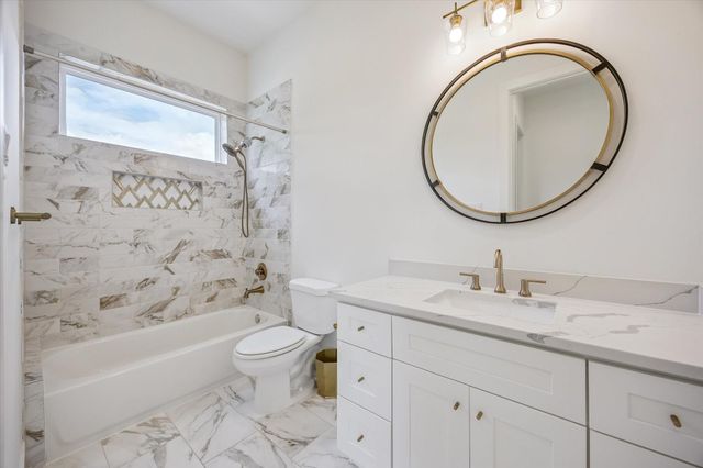 1729 Chippendale Road, Houston, TX 77018