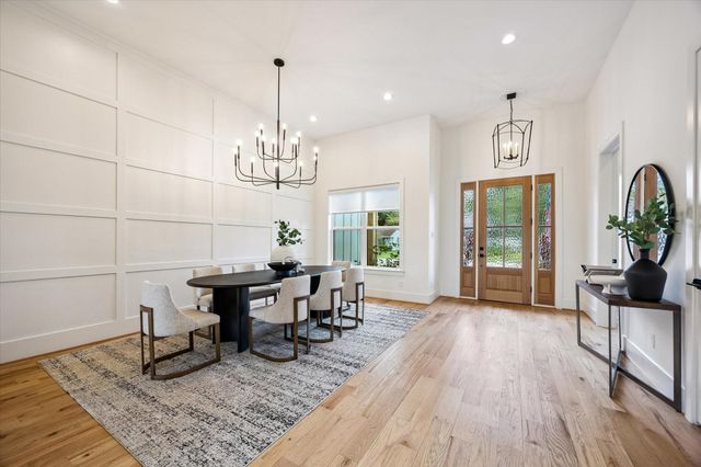 1729 Chippendale Road, Houston, TX 77018