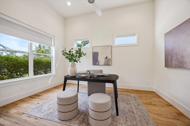 1729 Chippendale Road, Houston, TX 77018