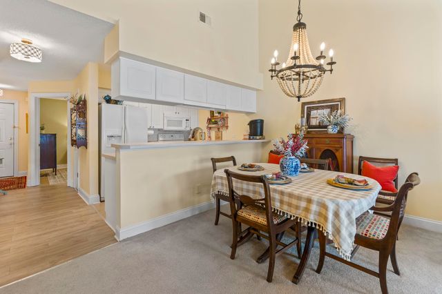 627 Woodmoor Dr Unit 302, Murrells Inlet, SC 29576