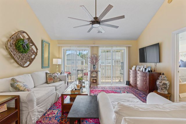 627 Woodmoor Dr Unit 302, Murrells Inlet, SC 29576