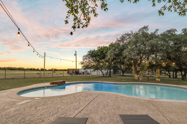 1185 County Road 258, Bertram, TX 78605