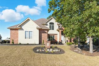8719 Greyhawk Drive, Fort Wayne, IN 46835