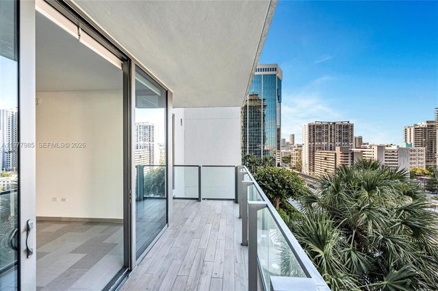 88 SW 7th St 806, Miami, FL 33130