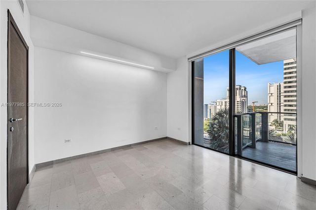 88 SW 7th St 806, Miami, FL 33130