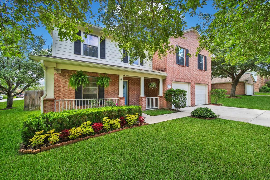 28634 Hidden Cove Drive, Magnolia, TX 77354