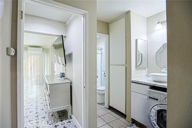 631 N Bristol 62, Santa Ana, CA 92703