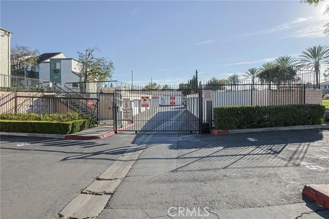 631 N Bristol 62, Santa Ana, CA 92703