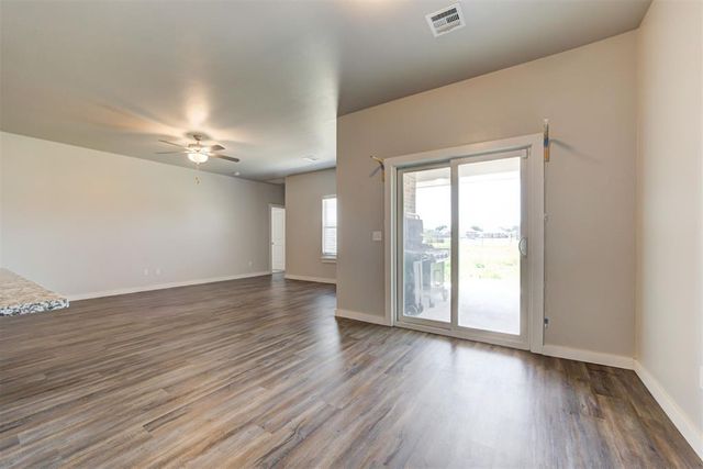 15944 Spur Circle, Mcloud, OK 74851