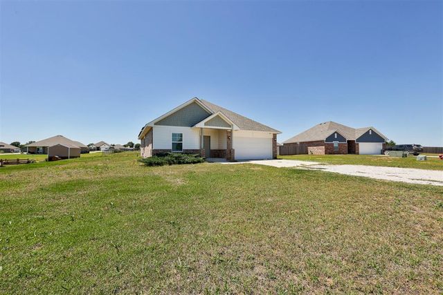 15944 Spur Circle, Mcloud, OK 74851