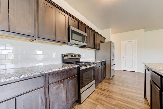 15944 Spur Circle, Mcloud, OK 74851