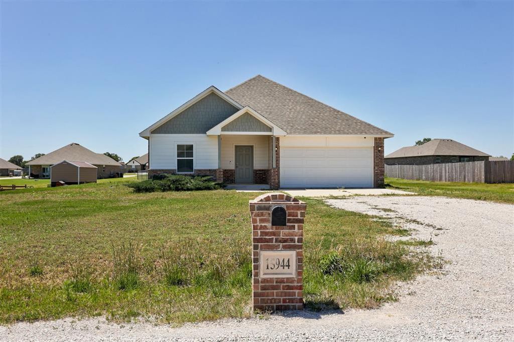 15944 Spur Circle, Mcloud, OK 74851