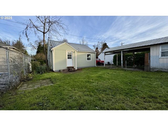 1925 LIBERTY St, Salem, OR 97317